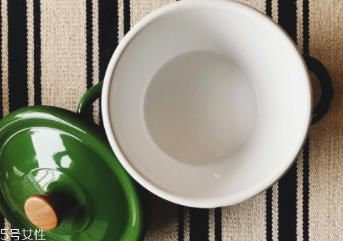 琺瑯鍋可以煲湯嗎？讓喝湯變得有逼格