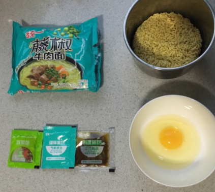 藤嬌牛肉面和藤椒牛肉面哪個好吃？統(tǒng)一和康師傅的對決