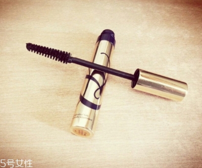 雅詩(shī)蘭黛睫毛膏有幾款？哪款好用？
