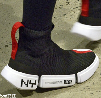 李寧紐約時(shí)裝周走秀款悟道球鞋在哪買_多少錢？