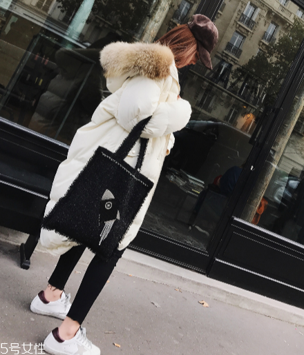 胯寬穿什么衣服好看？再也不用擔心屁股大