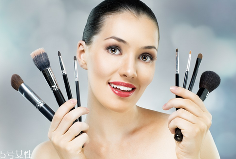 國(guó)產(chǎn)化妝品哪個(gè)牌子好？性價(jià)比和口碑都很好的化妝品