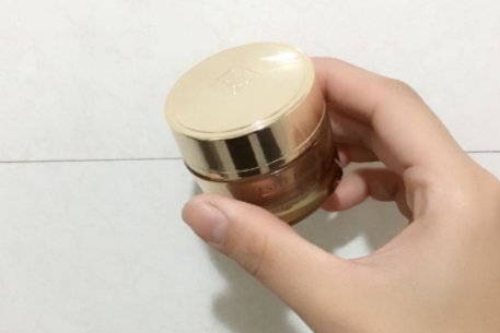 雅詩蘭黛多效智妍眼霜怎么用？