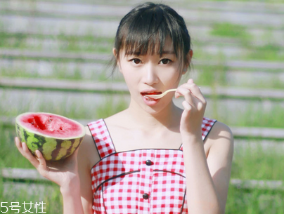 碧歐泉和倩碧還有蘭芝哪個好用？看肌膚挑選