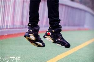 運(yùn)動(dòng)鞋鞋墊老往后面跑怎么辦？