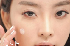 BB霜卡粉怎么辦？妝前敷面膜預防卡粉