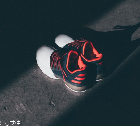 運動鞋225是多少碼？再也不用擔(dān)心選錯尺碼