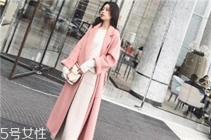 粉色外套怎么搭配？粉嫩少女系穿搭