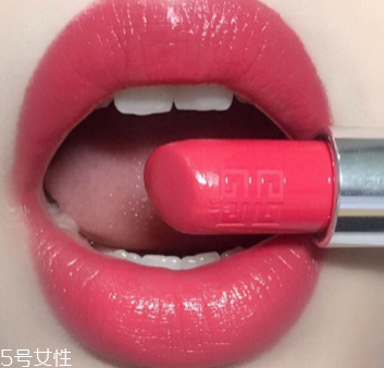 紀梵希小羊皮是啞光口紅嗎？官方強調(diào)半啞光質(zhì)地