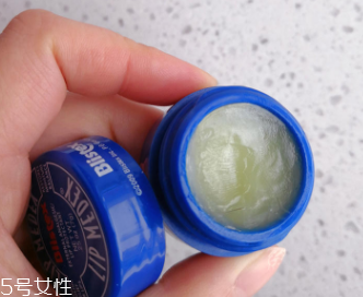 碧唇小藍罐怎么樣？滋潤效果超好