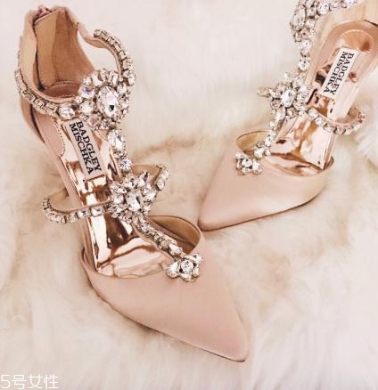 badgley mischka是什么檔次？婚鞋中的背影殺手