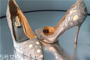 badgley mischka是哪個國家的牌子？超級貌美的小眾婚鞋