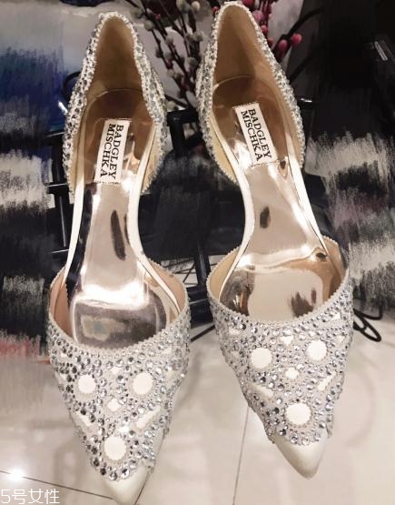 badgley mischka是哪個國家的牌子？超級貌美的小眾婚鞋