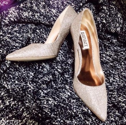 badgley mischka鞋子多少錢？比jc、rv價(jià)格美麗多了