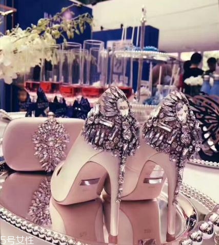 badgley mischka鞋子多少錢？比jc、rv價(jià)格美麗多了