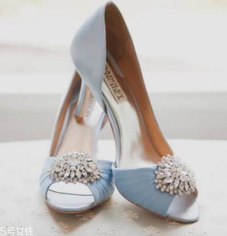 badgley mischka鞋子在哪買？美到挪不開眼的藝術(shù)品