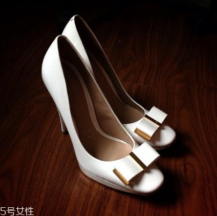stella luna鞋碼偏大嗎？精湛工藝讓你秒入坑
