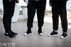 運動鞋沾土如何清理？泥土漬清理要仔細