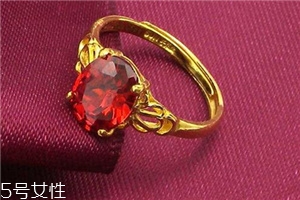 石榴石戒指一般多少錢？不同等級(jí)價(jià)格不同