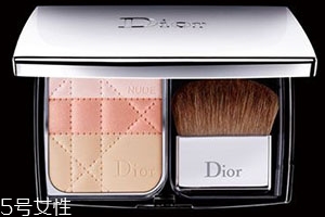 dior迪奧和ysl圣羅蘭哪個更高檔更奢侈？