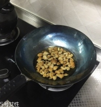 章丘鐵鍋怎么開鍋？臻三環(huán)鐵鍋開鍋教程