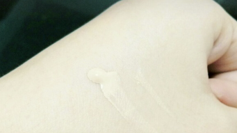 香奈兒粉底液遮瑕效果好嗎？遮瑕力較弱