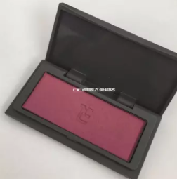 黃皮用什么顏色的腮紅？選擇與黃色互補的紫色