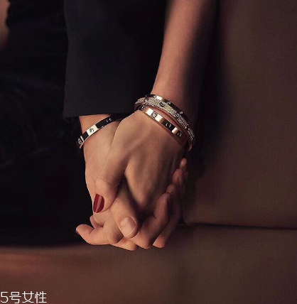卡地亞手鐲會(huì)有劃痕嗎？一生摯愛的象征