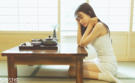 乳液可以涂在眼周圍嗎？