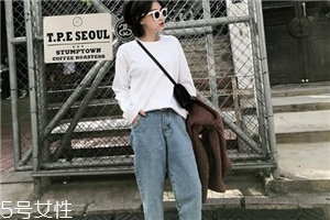 牛仔褲要翻過來洗嗎？翻過來洗可以減少褪色