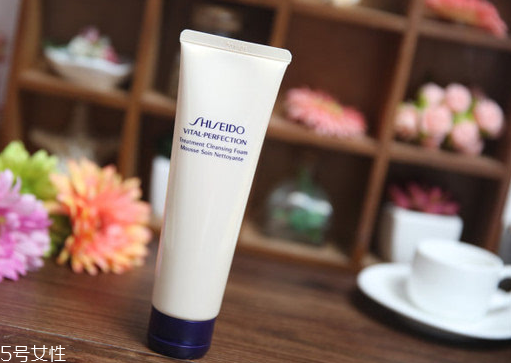 男士如何選購洗面奶 不同膚質(zhì)選擇 男士如何選購洗面奶 不同膚質(zhì)選擇