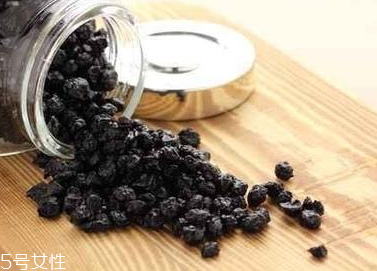 藍(lán)莓干是酸性還是堿性？屬于堿性