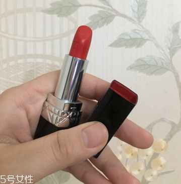 迪奧口紅844適合什么膚色？顯白嗎？