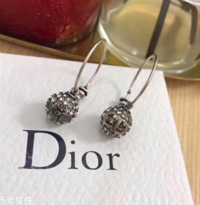 dior迪奧耳環(huán)多少錢？