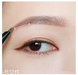 眉粉怎么畫眉毛好看？這么用眉妝超完美