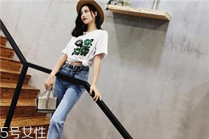 牛仔褲染上紅色怎么辦？牛仔褲染色別擔(dān)心