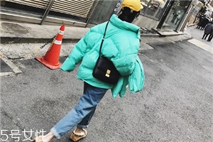 牛仔褲脫漿是什么意思？脫漿之后更柔軟