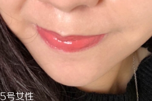 mac唇釉哪個(gè)顏色比較日常？溫柔清新珊瑚粉