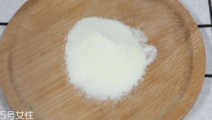 愛他美奶粉哪個版本好？白金版表現(xiàn)出色
