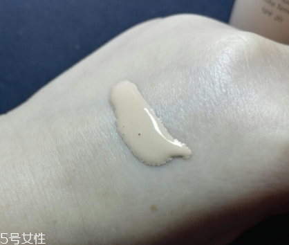 資生堂粉底哪個(gè)好用？持久粉底液很日常