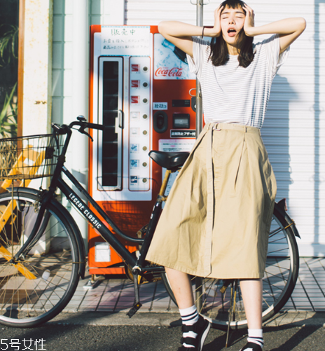 鹽系女生怎樣穿搭？清新無(wú)公害的鄰家女孩