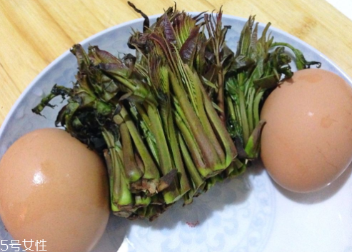 香椿吃了上火嗎？怕上火吃涼拌香椿