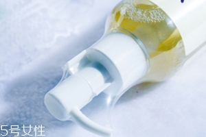 papa recipe春雨卸妝水怎么用？濕敷10秒即可
