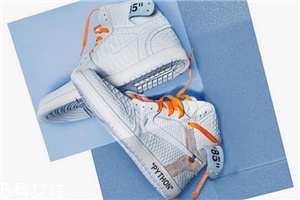 off white與aj 1聯(lián)名款白色蟒皮定制版在哪買(mǎi)_多少錢(qián)？