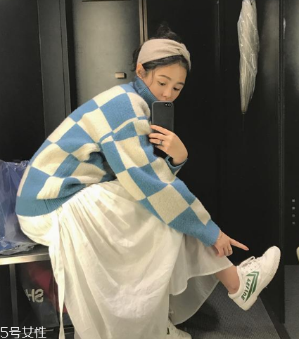 格子毛衣怎么搭配？盡顯減齡學(xué)院風(fēng)