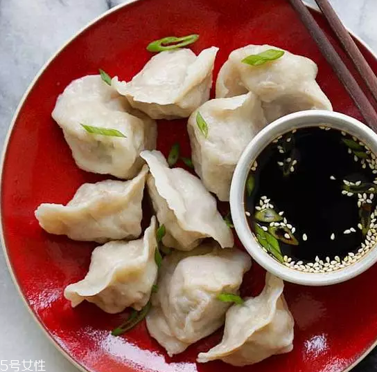 餃子餡用豬的哪塊肉好？前腿肉是餃子餡首選