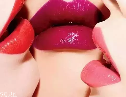 唇部顏色深用什么口紅？chanel絲絨口紅62號不怕唇深