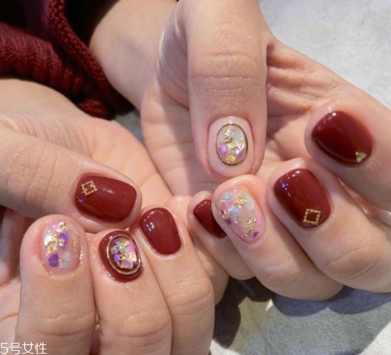2018冬天流行什么類型美甲 紅色美甲合集 2018冬天流行什么類型美甲 紅色美甲合集