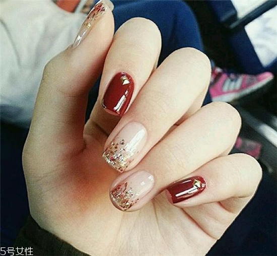 2018冬天流行什么類型美甲 紅色美甲合集 2018冬天流行什么類型美甲 紅色美甲合集