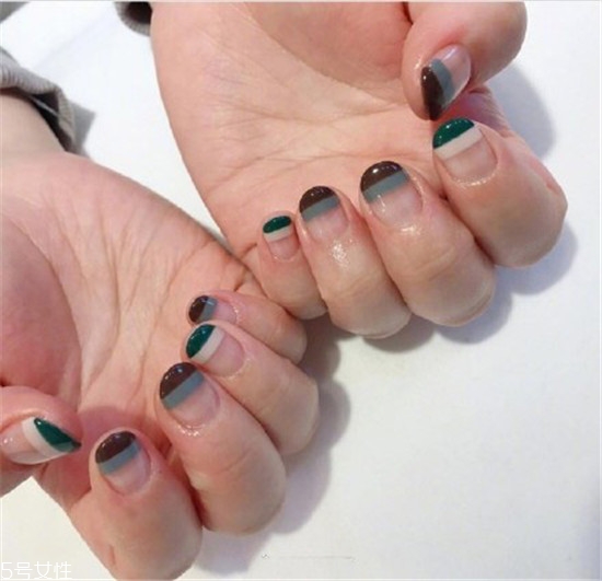 2018冬天流行什么類型美甲 紅色美甲合集 2018冬天流行什么類型美甲 紅色美甲合集